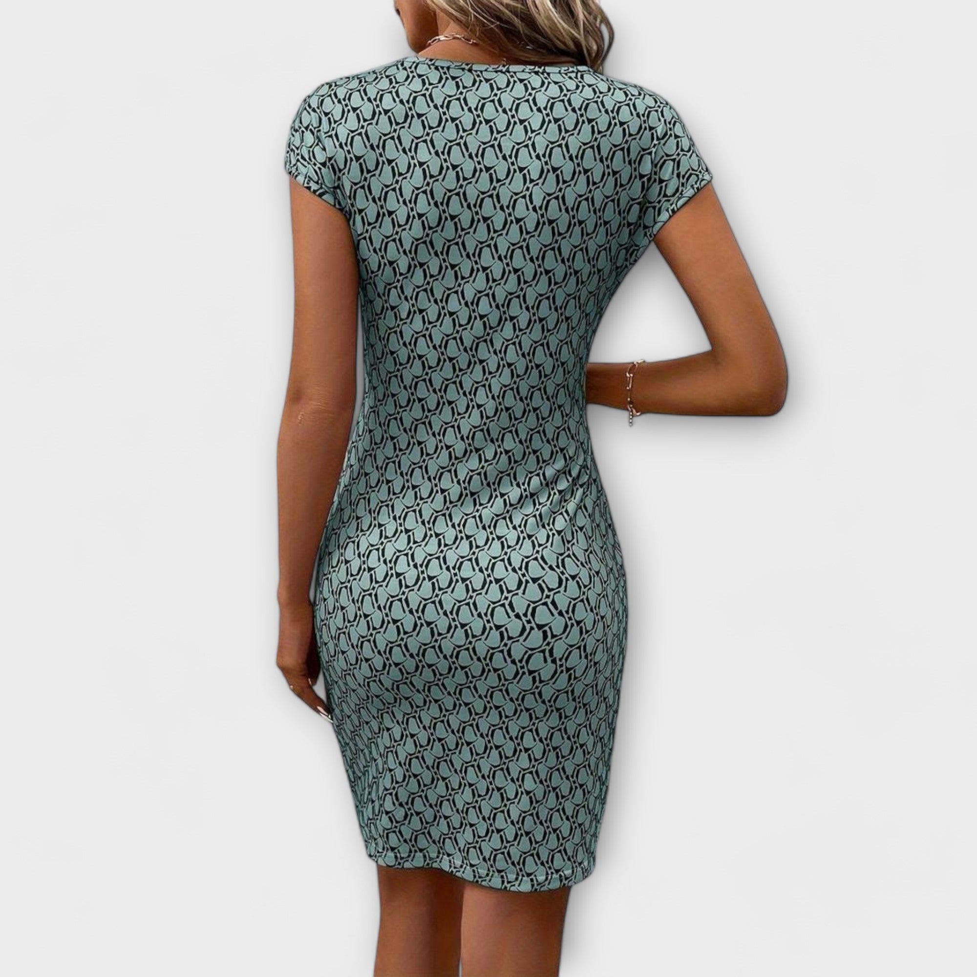 Emma - Short-Sleeve Tulip Dress with Allover Print