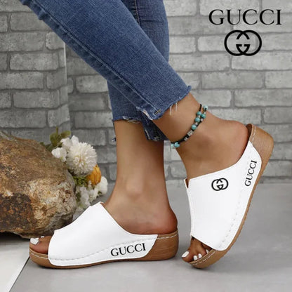 ᏀՍССI – Luxury Women’s Sandals with Iconic Logo