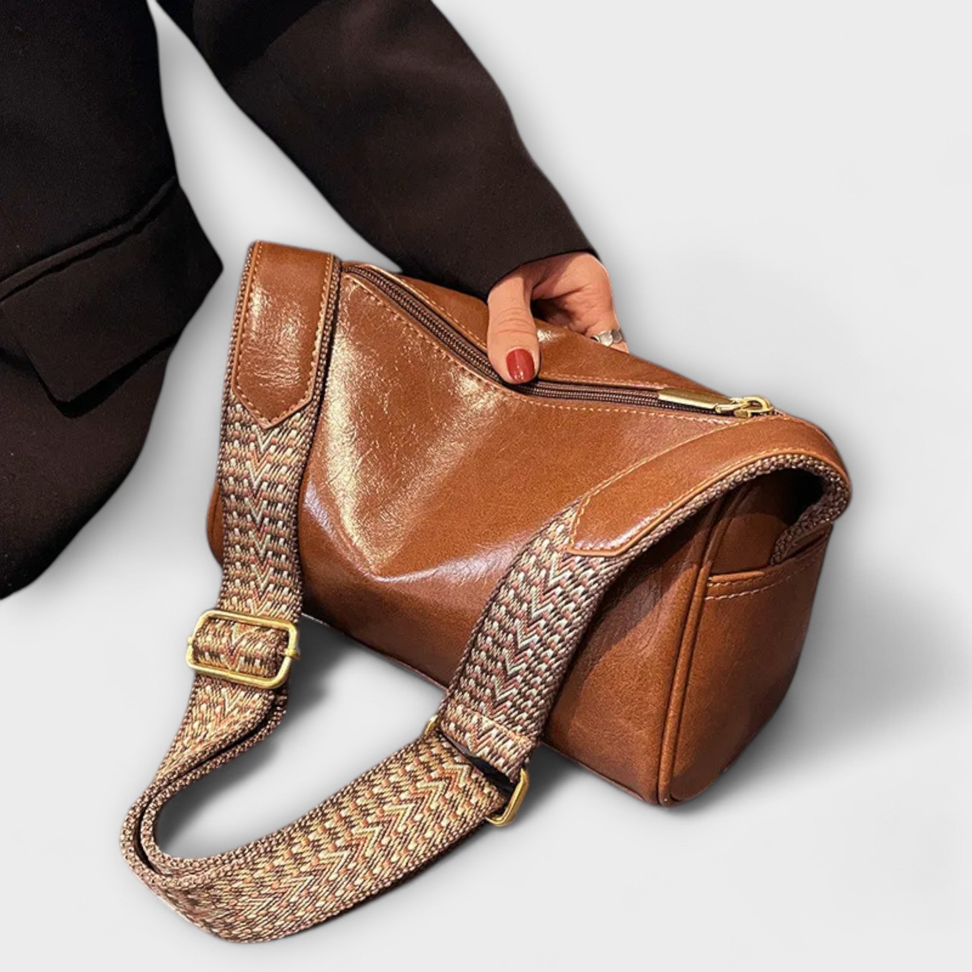 Aurellia. - Vintage Crossbody Bag