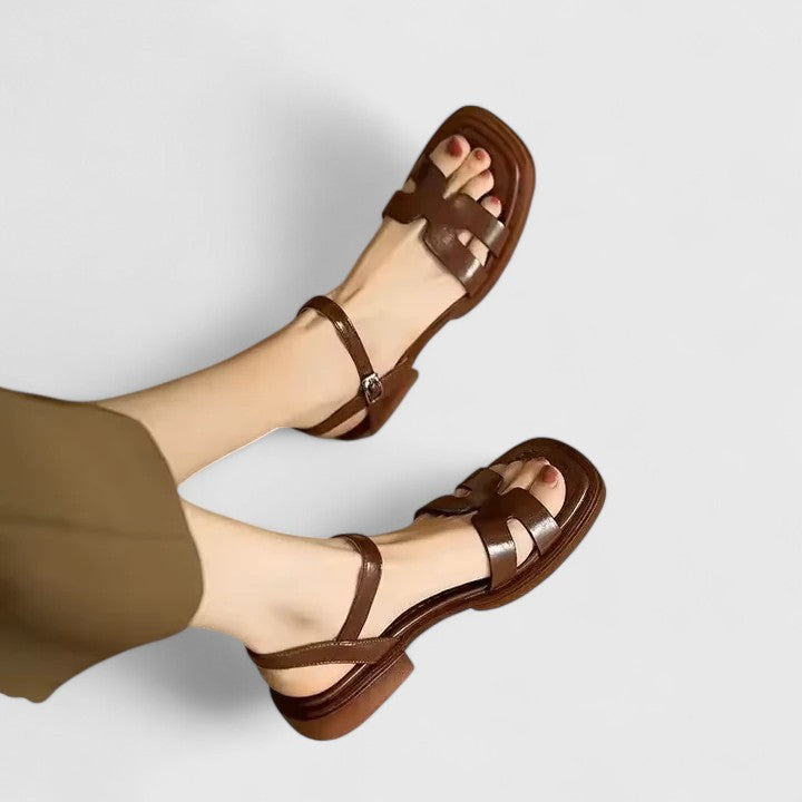 Deliane - Elegant Flat Sandals