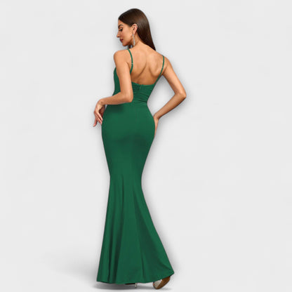 Callie - Elegant Ruffled Dress