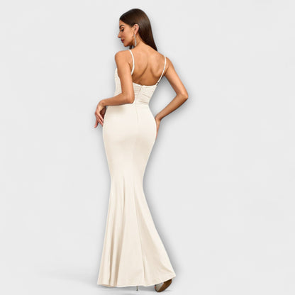 Callie - Elegant Ruffled Dress